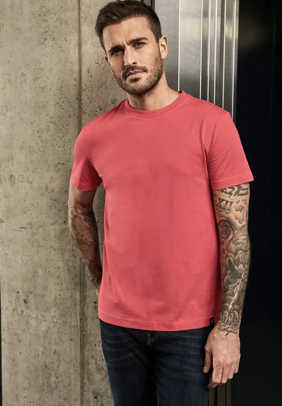 Basic T-Shirt in Unifarbe