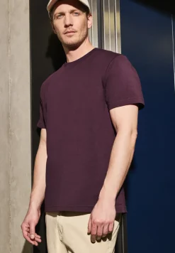 Basic T-Shirt in Unifarbe