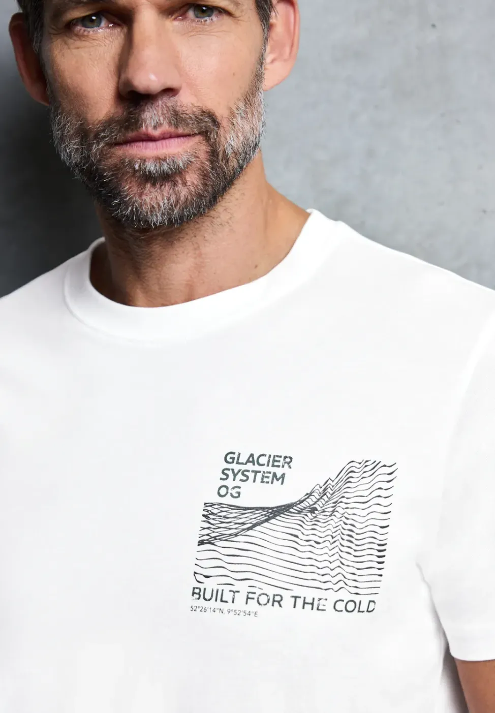 Basic T-Shirt mit Chestprint