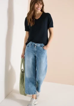 Basic T-Shirt mit Kurzarm und V-Neck