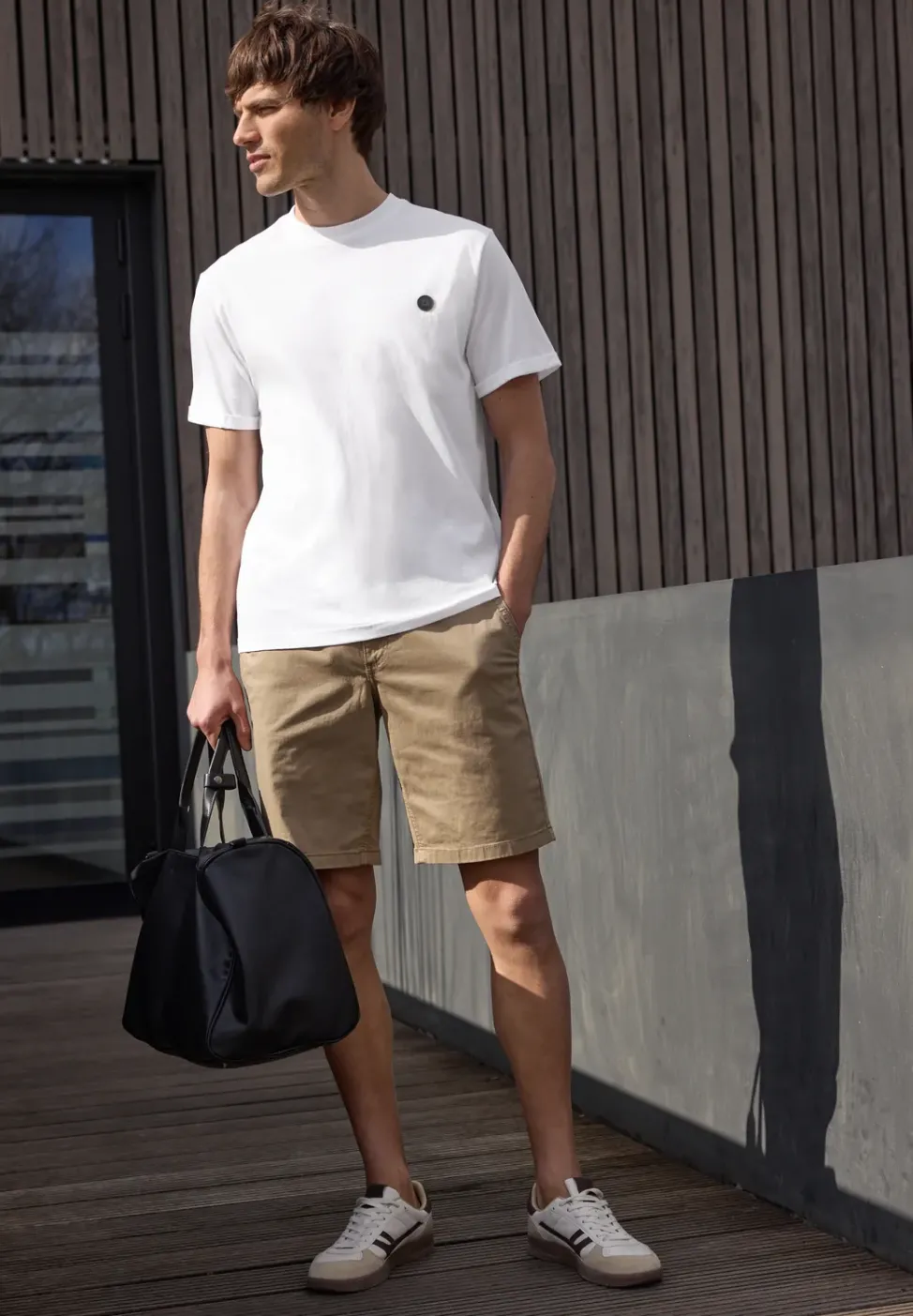 Basic T-Shirt mit Rundhals und Turn-Up