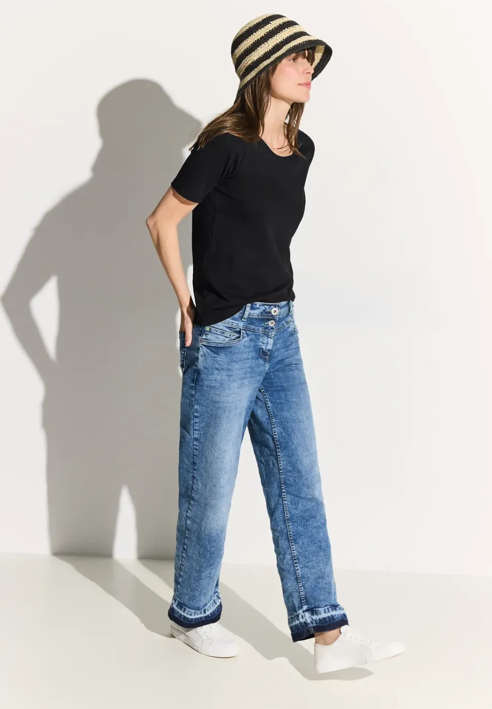 Basic T-Shirt mit Rundhals in Unifarbe