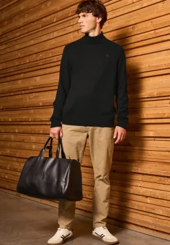 Basic Turtleneck Pullover
