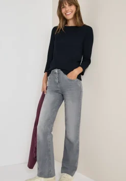 Basic U-Boot Shirt