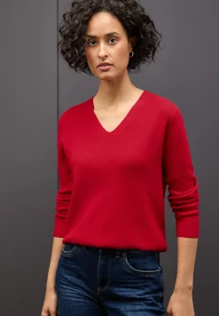Basic V-Neck Pullover
