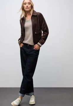 Basic V-Neck Pullover