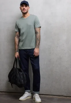 Basic V-Neck T-Shirt