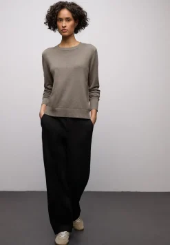 Basic Pullover
