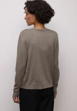 Basic Pullover