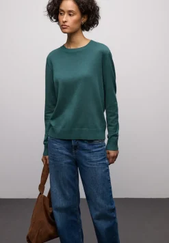 Basic Pullover