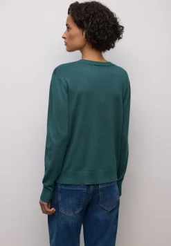 Basic Pullover