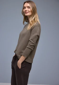 Basic Pullover