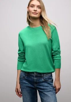 Basic Pullover