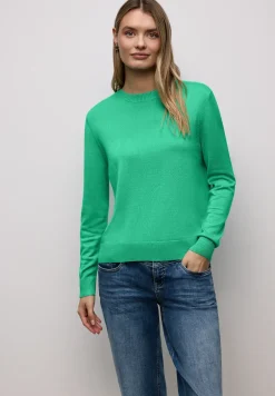 Basic Pullover