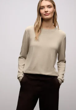 Basic Pullover