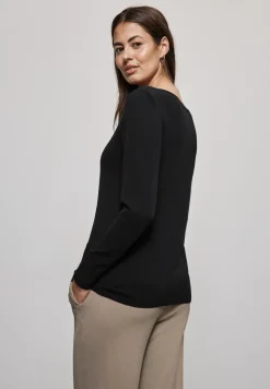 Basic Pullover