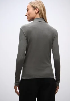 Basic Rollkragenshirt