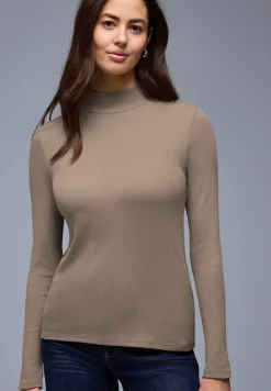 Basic Shirt