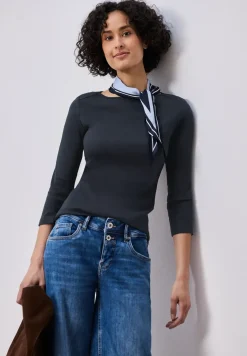 Basic Shirt in Rippstruktur