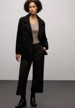 Basic Shirt mit Knopfdetail