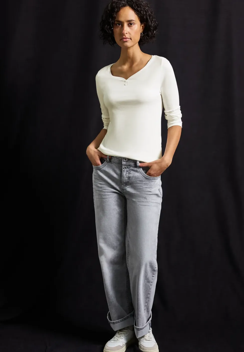 Basic Shirt mit Knopfdetail