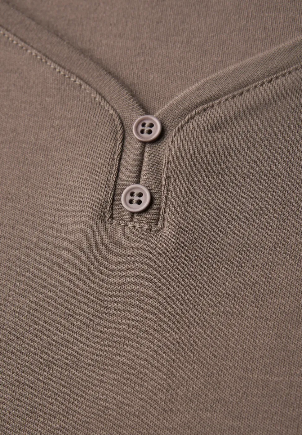 Basic Shirt mit Knopfdetail