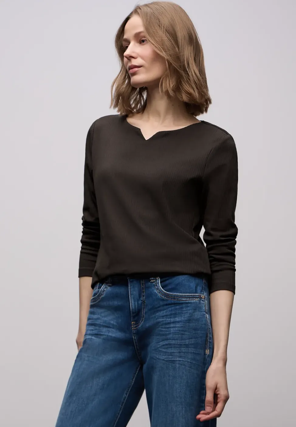 Basic Shirt mit Rippstruktur
