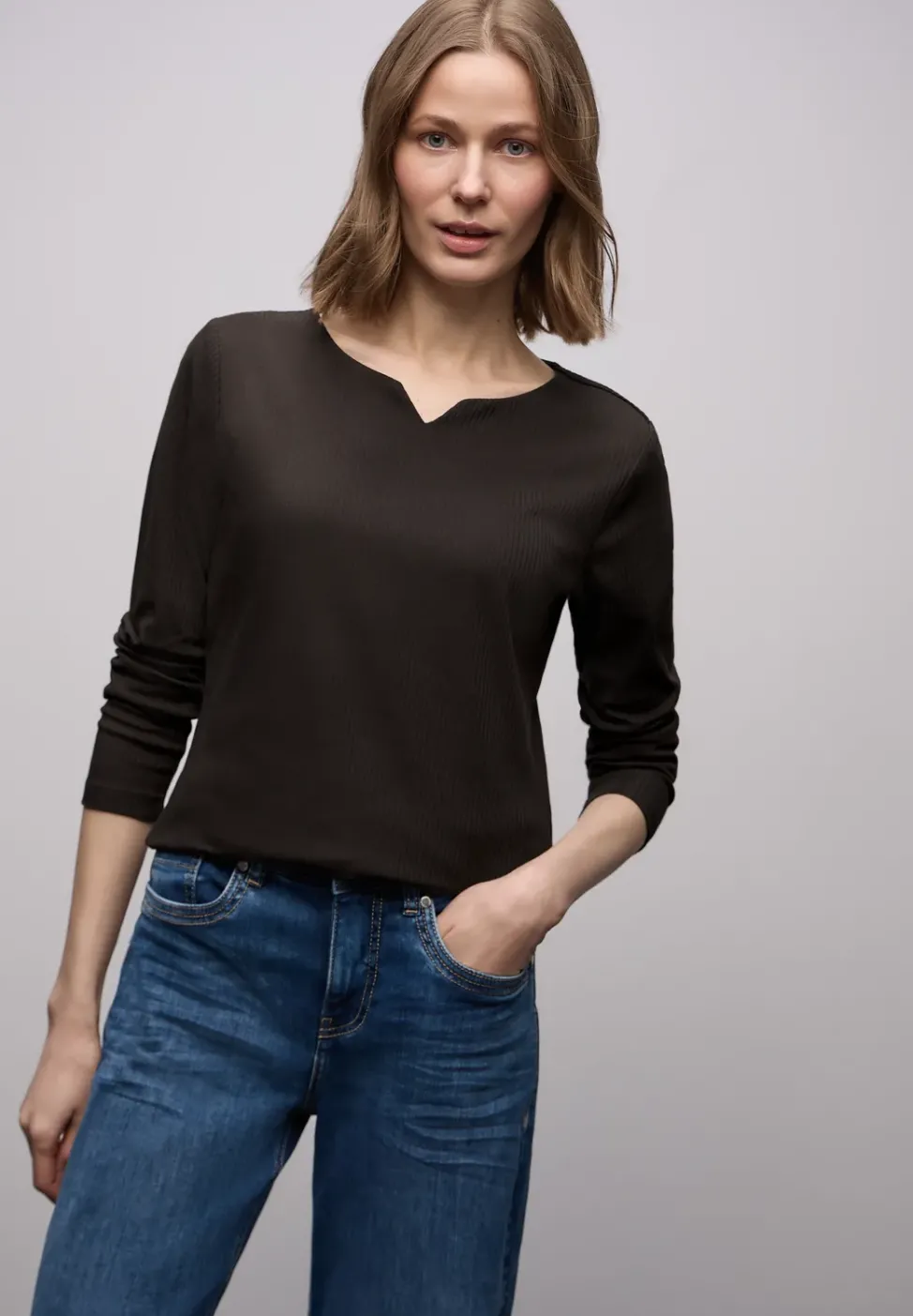 Basic Shirt mit Rippstruktur