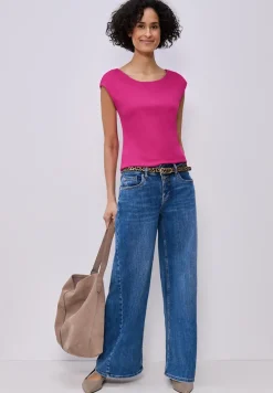 Basic Shirt mit U-Boot-Ausschnitt