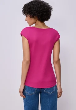 Basic Shirt mit U-Boot-Ausschnitt