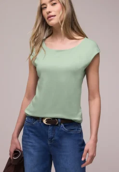 Basic Shirt mit U-Boot-Ausschnitt