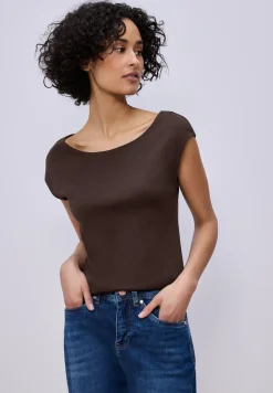 Basic Shirt mit U-Boot-Ausschnitt