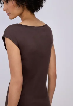 Basic Shirt mit U-Boot-Ausschnitt