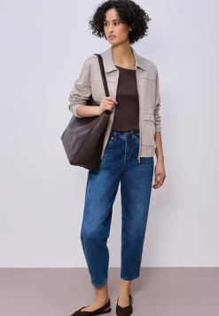 Basic Shirt mit U-Boot-Ausschnitt