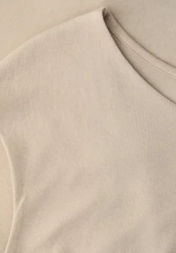 Basic Shirt mit U-Boot-Ausschnitt