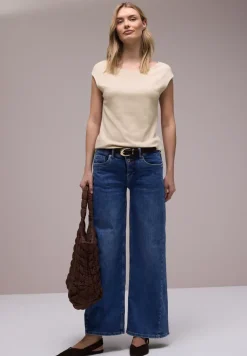 Basic Shirt mit U-Boot-Ausschnitt