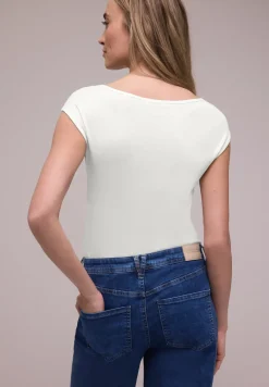 Basic Shirt mit U-Boot-Ausschnitt