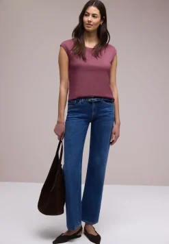 Basic Shirt mit U-Boot-Ausschnitt