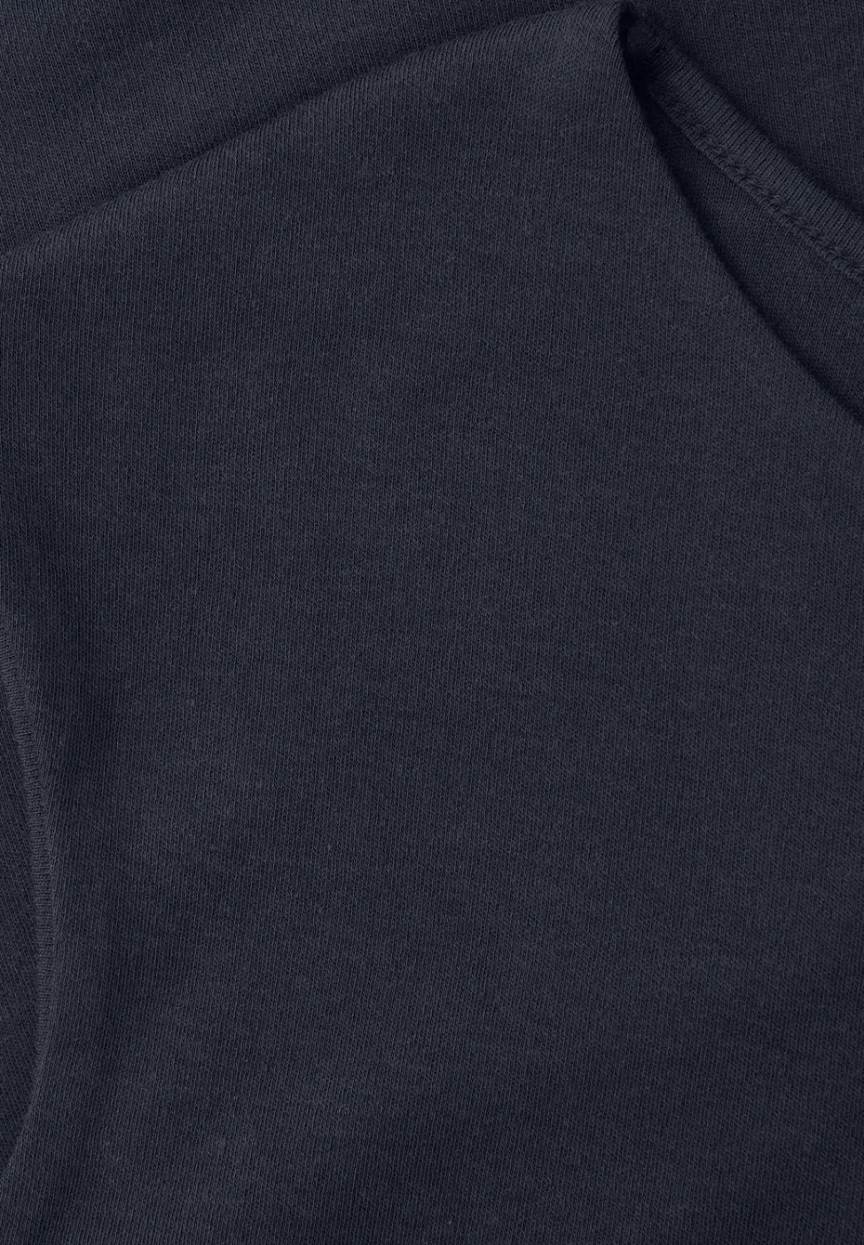 Basic Shirt mit U-Boot-Ausschnitt