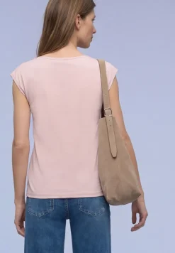 Basic Shirt mit U-Boot-Ausschnitt