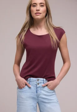 Basic Shirt mit U-Boot-Ausschnitt
