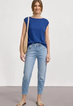 Basic Shirt mit U-Boot-Ausschnitt