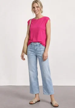 Basic Shirt mit U-Boot-Ausschnitt