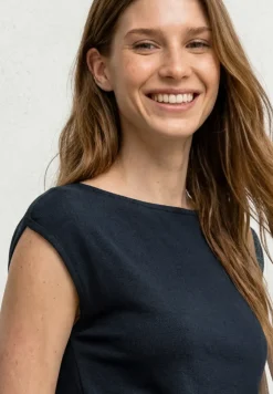 Basic Shirt mit U-Boot-Ausschnitt
