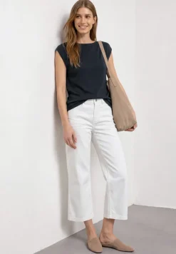 Basic Shirt mit U-Boot-Ausschnitt