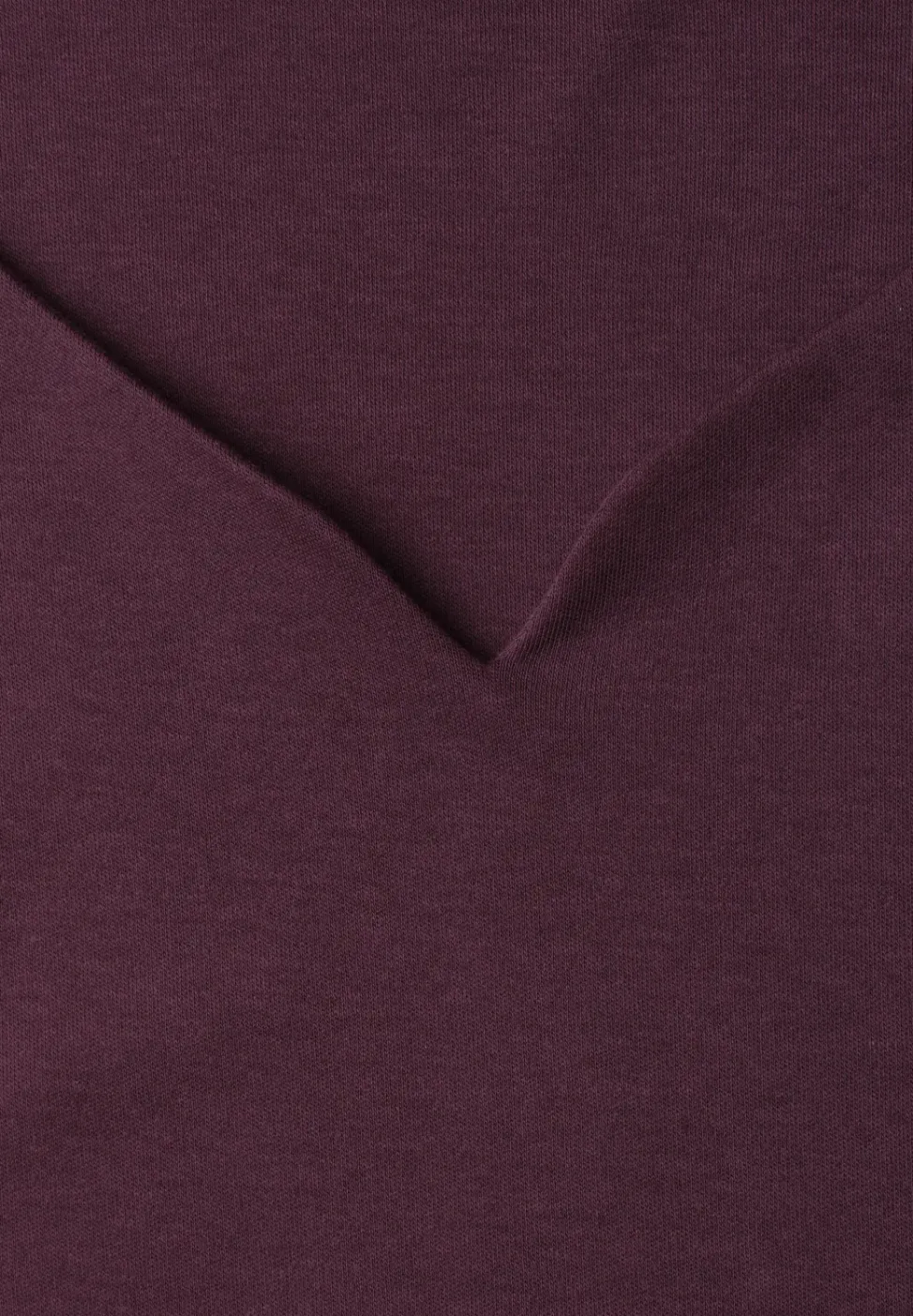 Basic Top mit Herzausschnitt