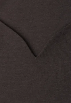 Basic Top mit Herzausschnitt