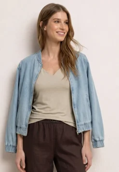 Basic Top mit Herzausschnitt
