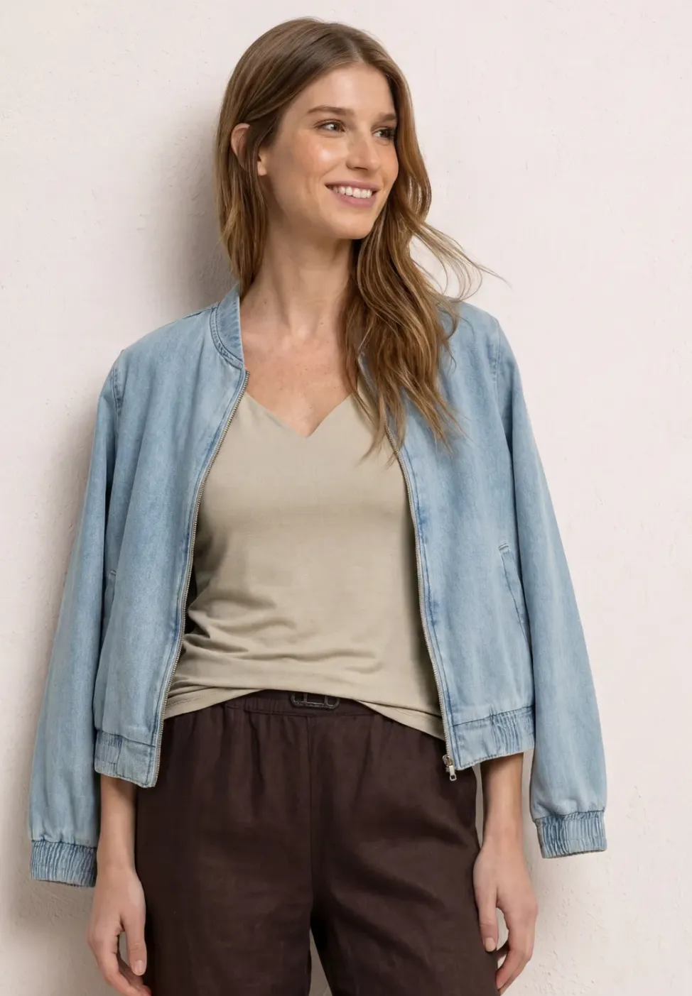 Basic Top mit Herzausschnitt