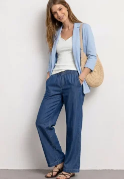 Basic Top mit Herzausschnitt